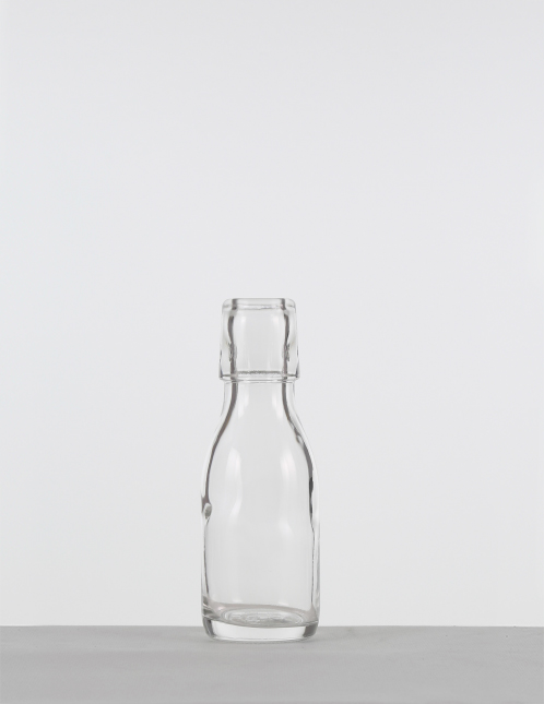 Bügel-Flasche 0,10 ltr. weiß Lochmd.